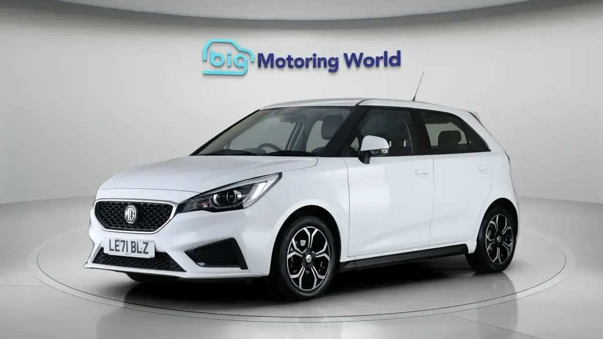 Used MG MG3 Exclusive 105 HP (77 kW) 2022 White Hatchback