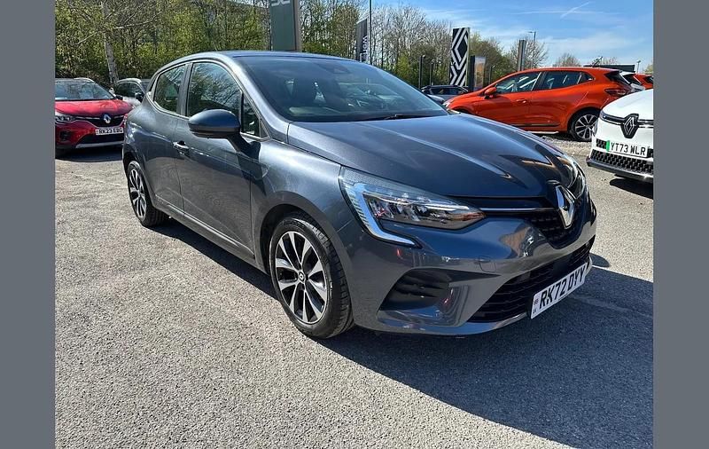 Used Renault Clio V Iconic 90 HP (66 kW) 2022 Grey  Hatchback
