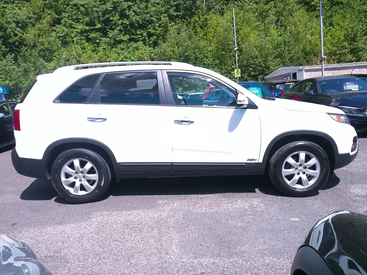 Used Kia Sorento 197 HP (144 kW) 2011 White SUV
