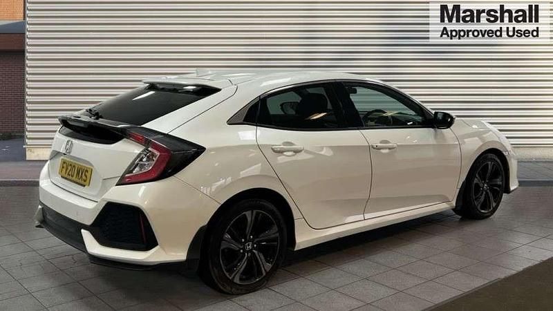 Used Honda Civic SR 126 HP (92 kW) 2020 White Hatchback