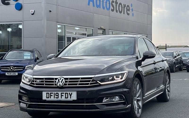 Used VW Passat R-line 150 HP (110 kW) 2019 Sedan