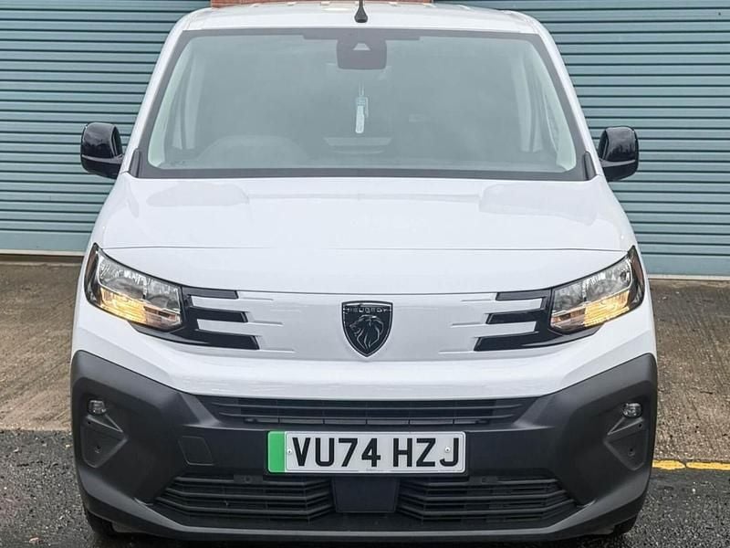 Used Peugeot E-Partner 98 kW (134 HP) 2024 White MPV