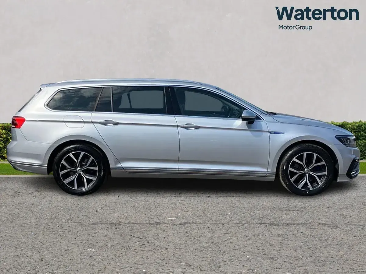 Used VW Passat GTE 218 HP (160 kW) 2001 Silver Estate