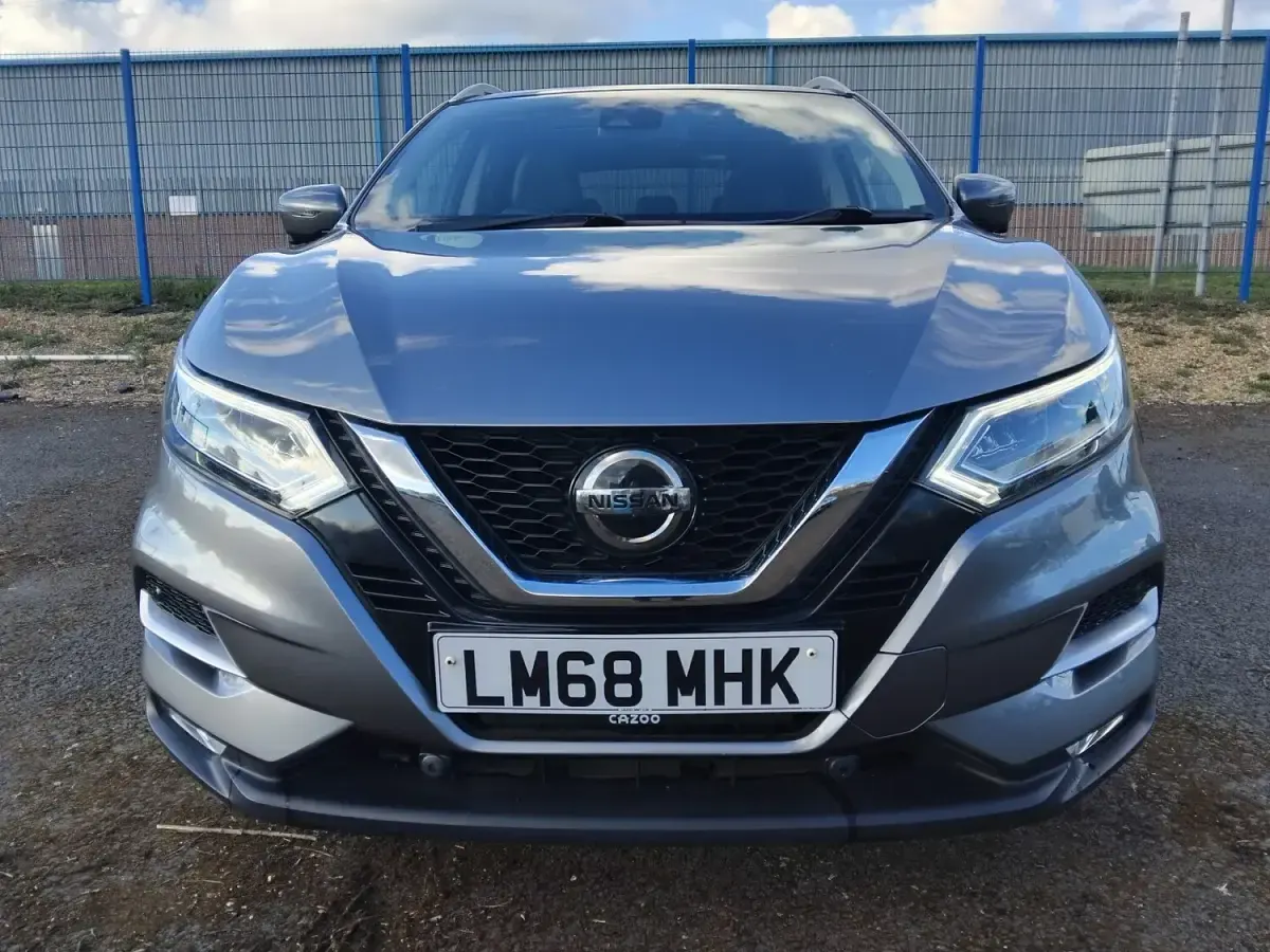 Used Nissan Qashqai Tekna 115 HP (84 kW) 2018 Grey SUV