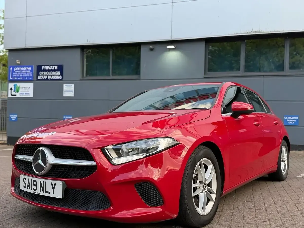 Used Mercedes A180 SE 2019 Red Hatchback