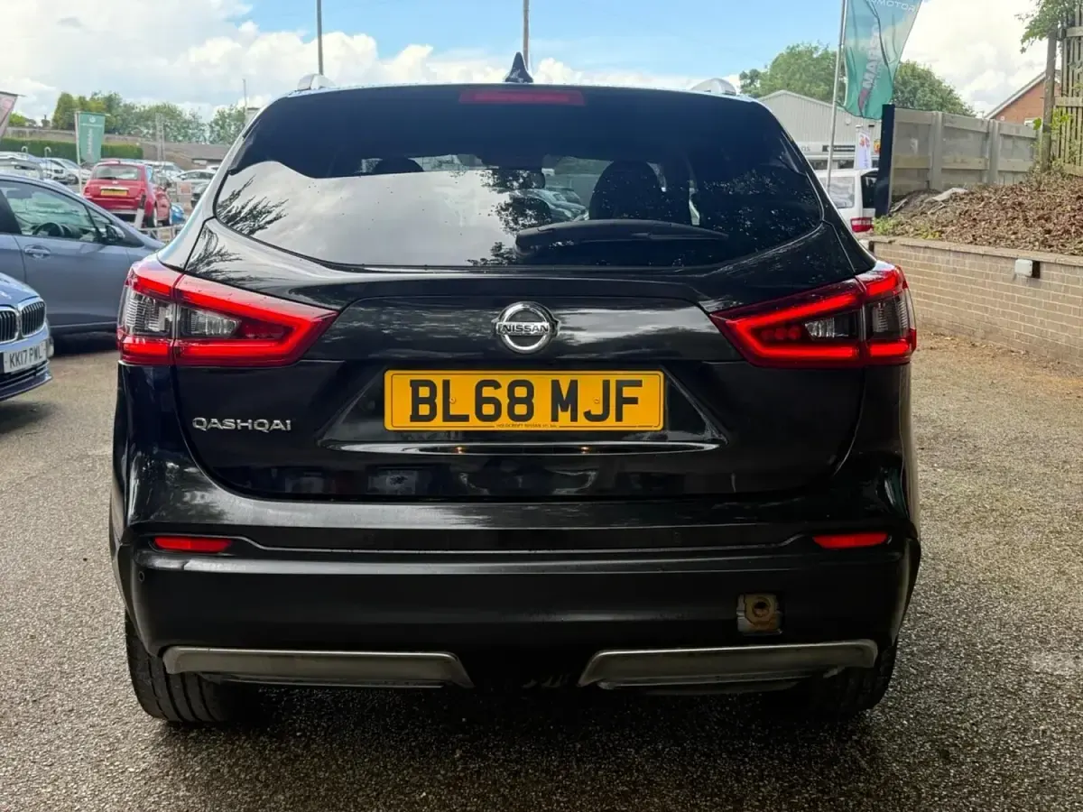 Used Nissan Qashqai Tekna 113 HP (83 kW) 2018 Black SUV