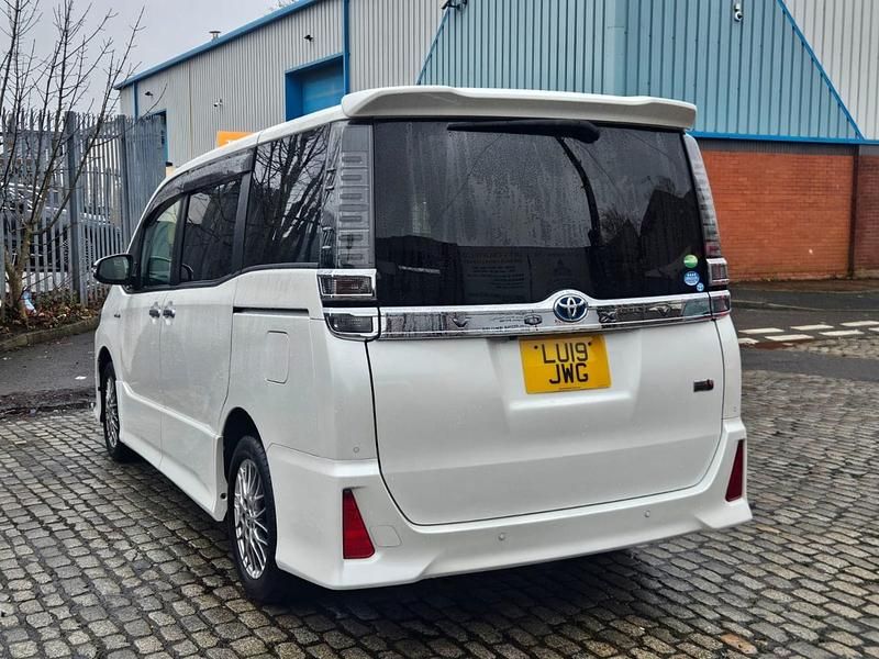 Used Toyota Voxy 2019 Pearl white MPV