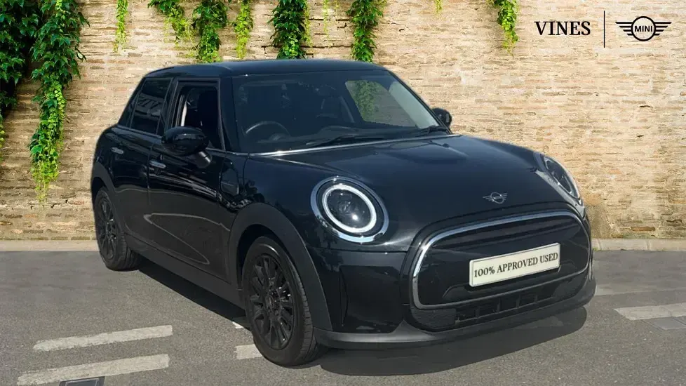 Used Mini Cooper Classic 136 HP (100 kW) 2022 Hatchback