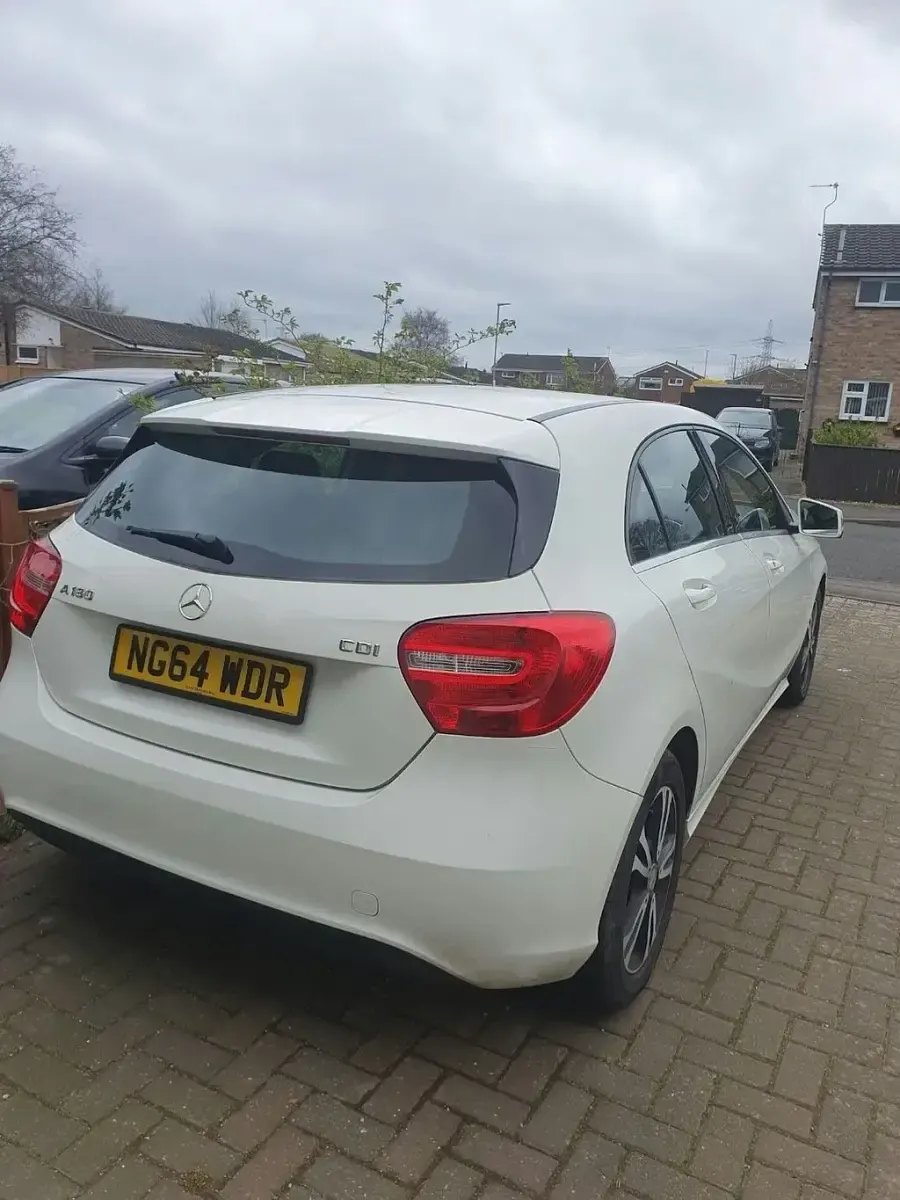 Usado Mercedes A180 SE 109 HP (80 kW) 2014 Branco Citadino