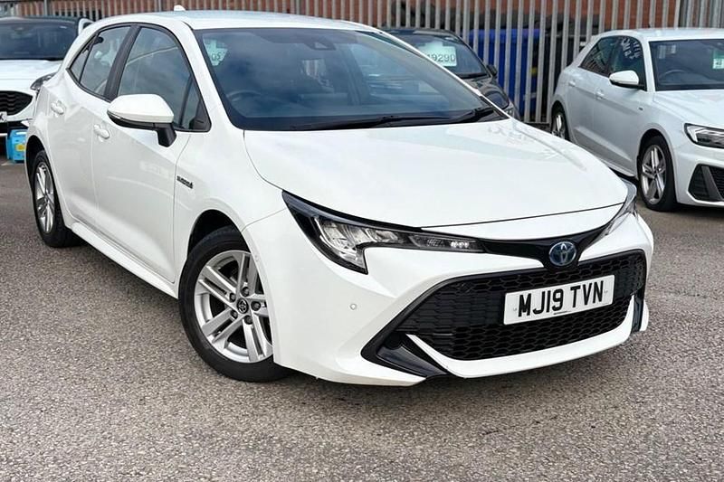 White Used 2019 Toyota Corolla Hatchback | £14,790 (Fair price) - Image 1/1