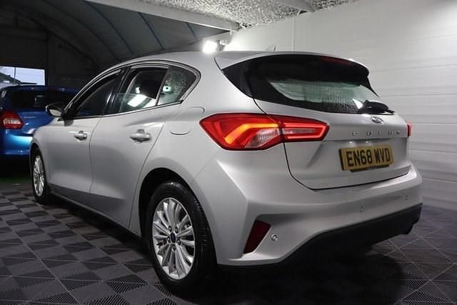Used Ford Focus Titanium 120 HP (88 kW) 2019 Silver Hatchback