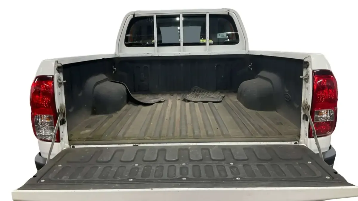 Usado Toyota HiLux Active 150 HP (110 kW) 2017 Branco Pickup