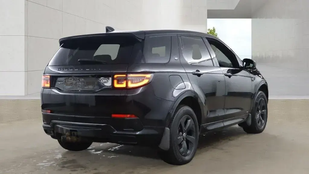 Usado Land Rover Discovery Sport R-Dynamic 180 CV (132 kW) 2019 Negro SUV