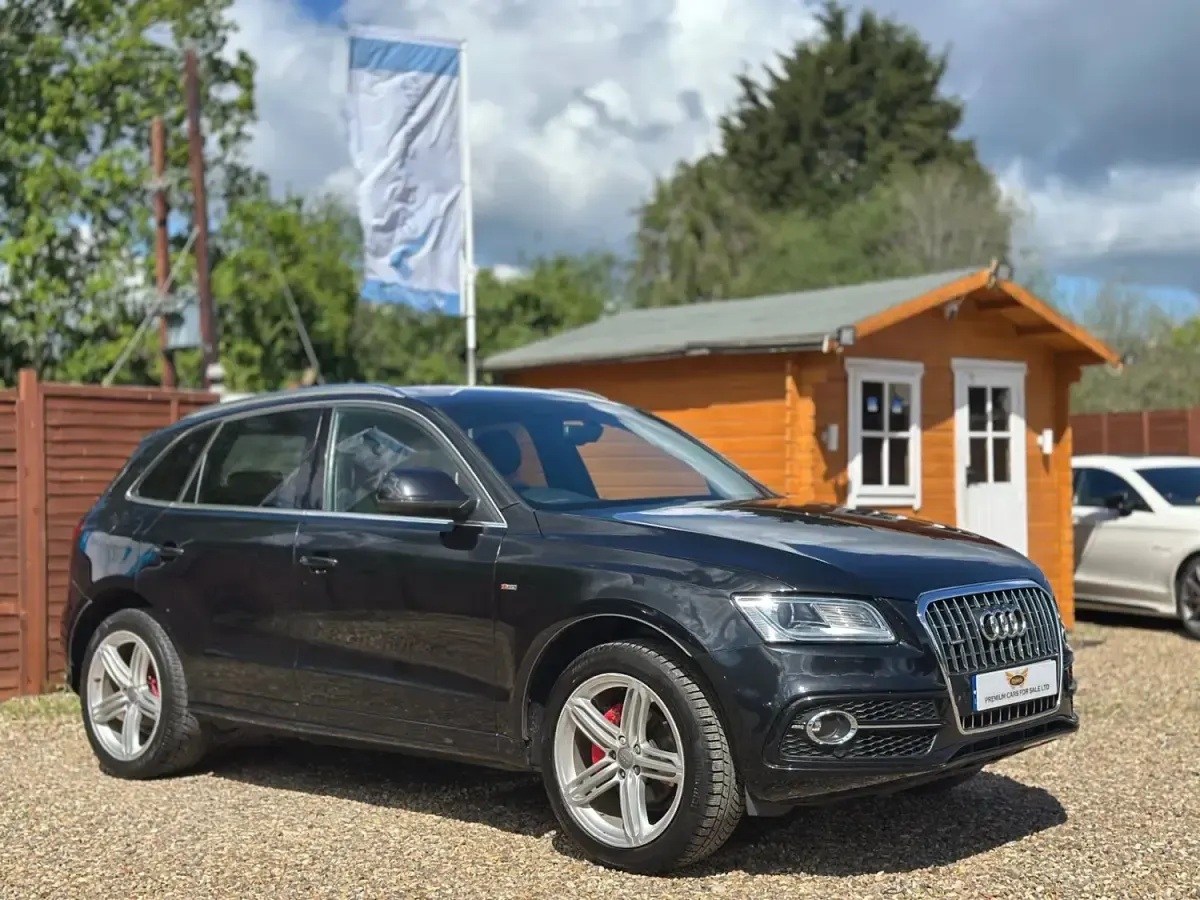 Usado Audi Q5 S-line plus 177 HP (130 kW) 2014 Preto SUV