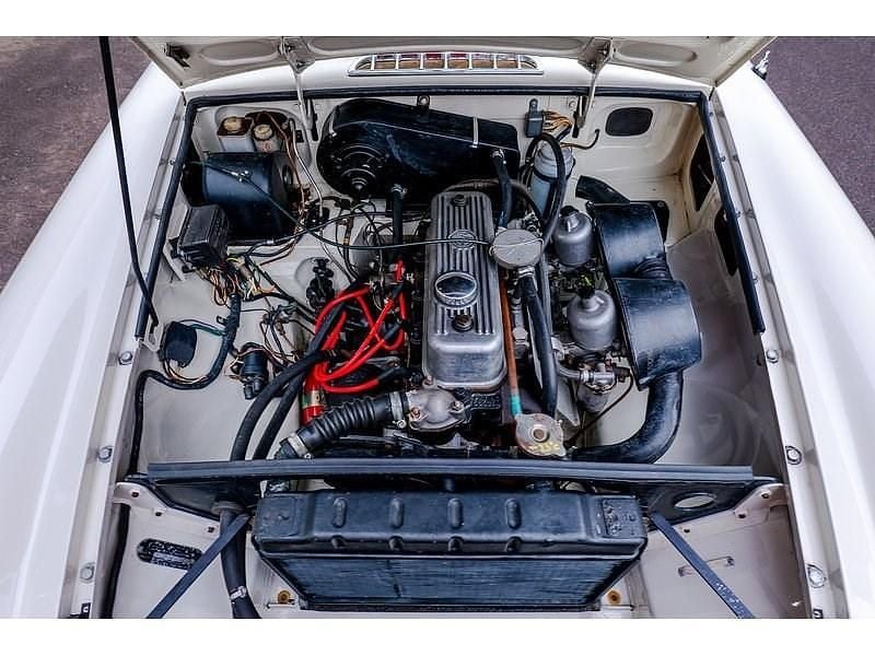 Used MG B GT 1967 White Coupe