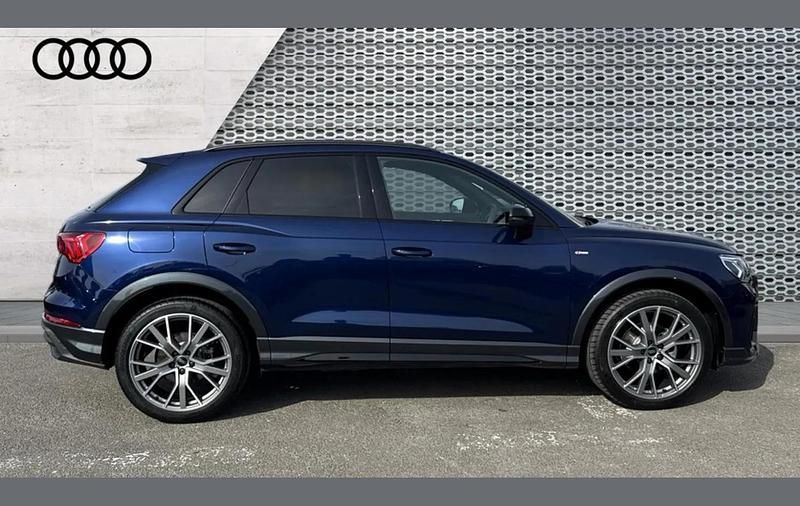 Ny Audi Q3 Black Edition 150 HK (110 kW) 2025 Blå SUV