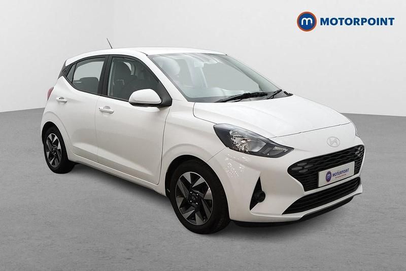 Used Hyundai i10 Advanced 79 HP (58 kW) 2025 White Hatchback