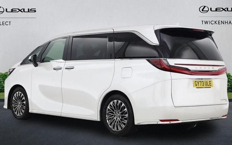 Used Lexus LM350h 250 HP (183 kW) 2025 MPV