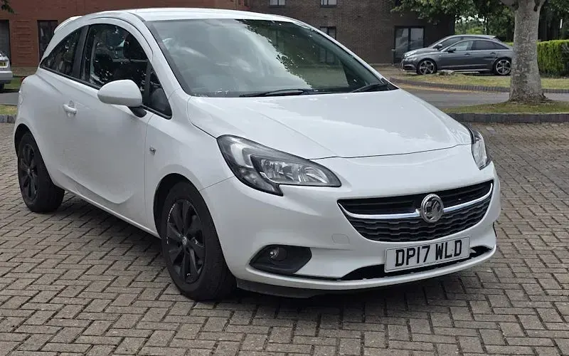 Used Vauxhall Corsa Design Edition 75 HP (55 kW) 2017 Hatchback