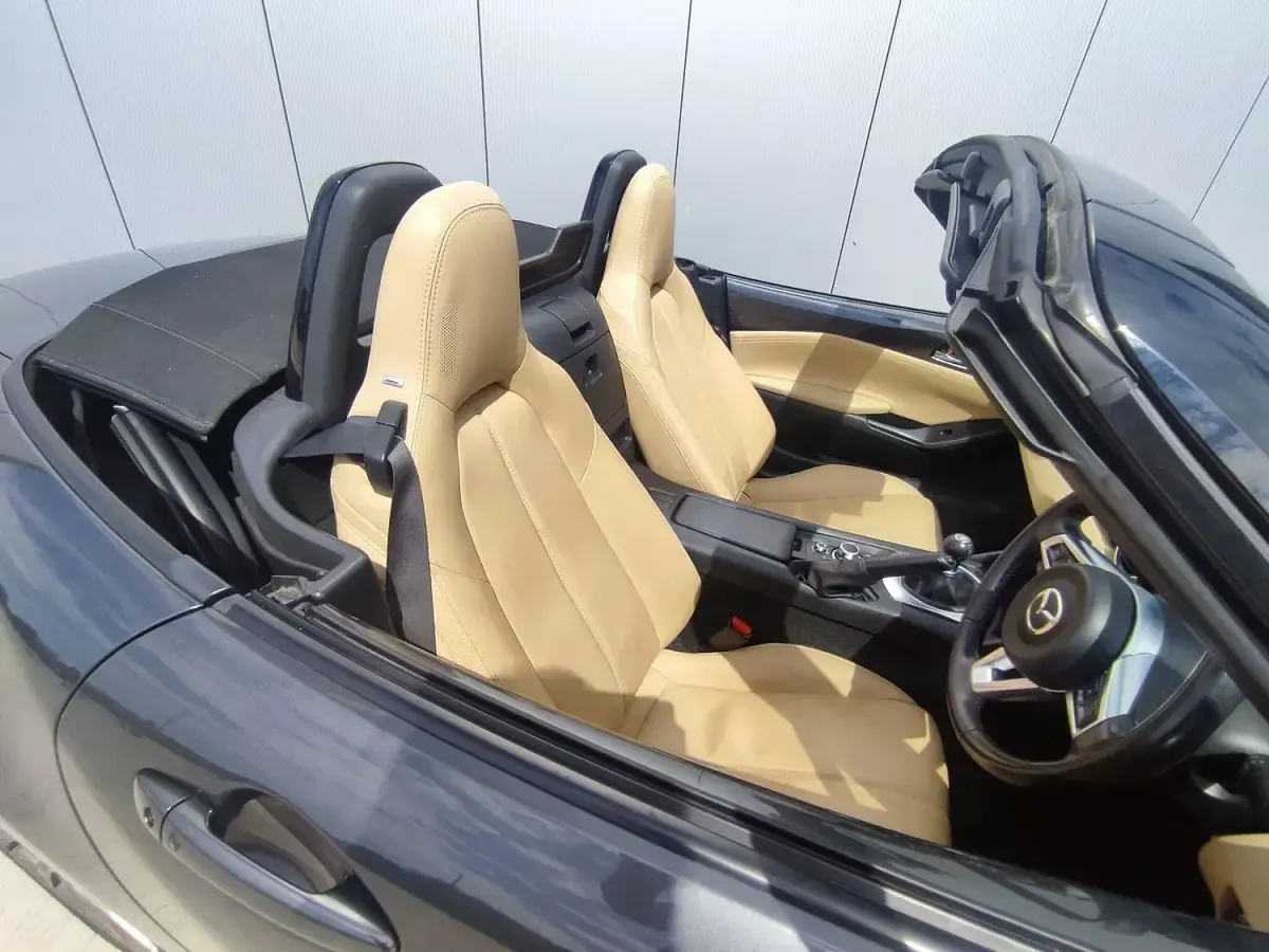 Used Mazda MX5 Inclusive 200 HP (147 kW) 2016 Grey Cabriolet