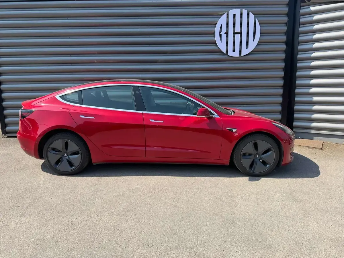 Used Tesla Model 3 Standard Range 239 kW (325 HP) 2020 Red Sedan