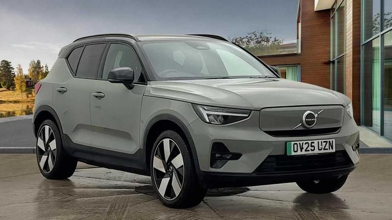 Green Used 2025 Volvo EX40 Plus SUV | £34,500 (Good price) - Image 1/4