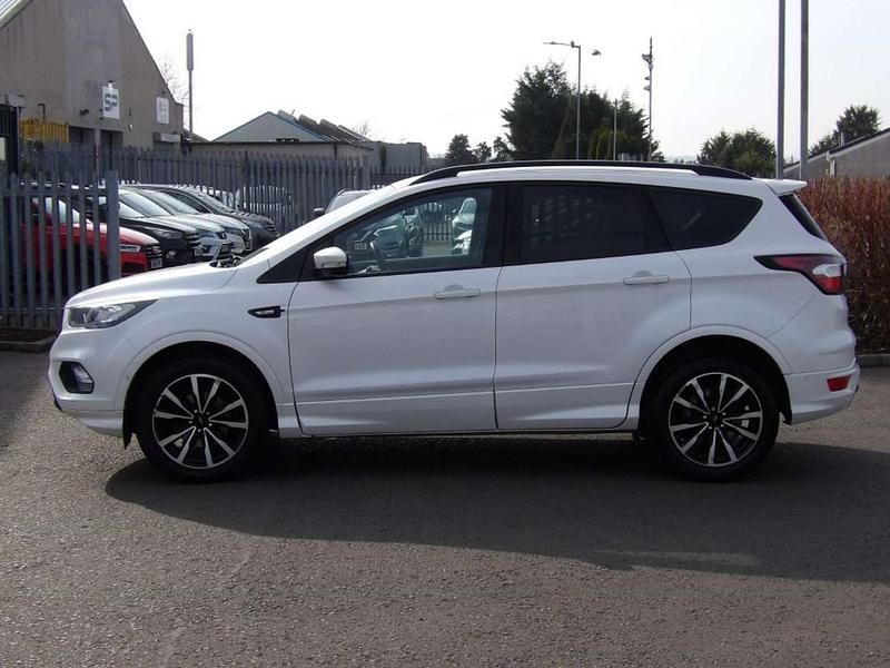 Used Ford Kuga ST-Line 120 HP (88 kW) 2018 White SUV