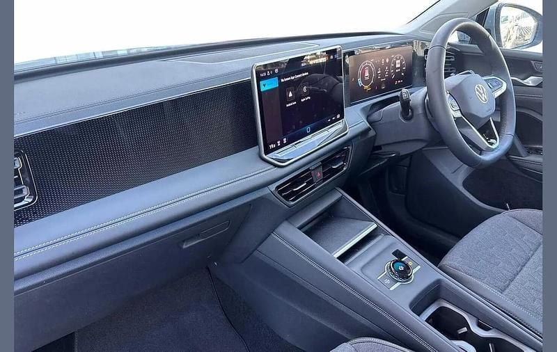 Used VW Tiguan Life 147 HP (108 kW) 2025 Silver SUV