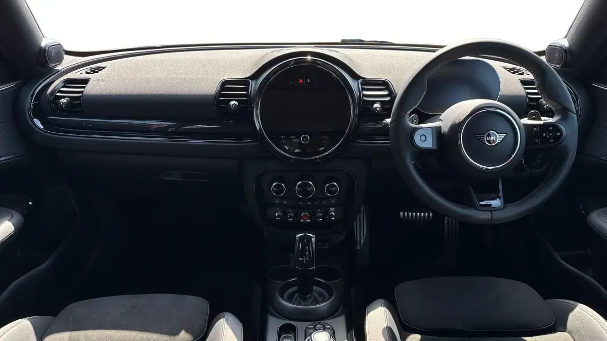 Used Mini Cooper S Clubman Sport 176 HP (129 kW) 2023 Red Estate
