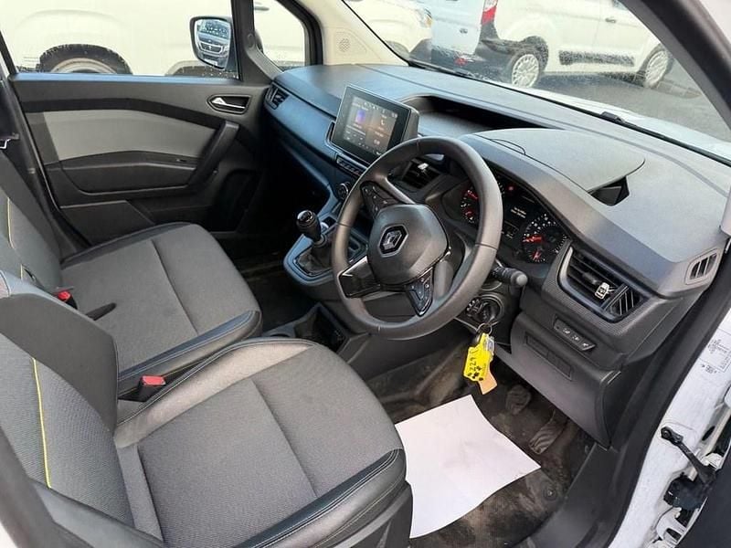 Used Renault Kangoo 95 HP (69 kW) 2024 White MPV