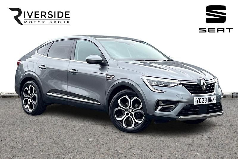 Metallic grey Used 2023 Renault Arkana Version S SUV | £15,990 (Fair price) - Image 1/4