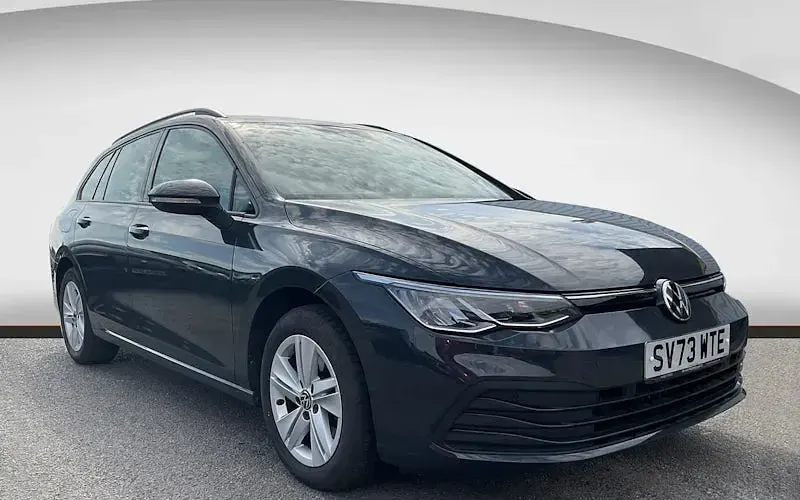 Used VW Golf VIII Life 110 HP (80 kW) 2023 Estate