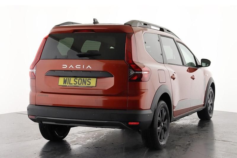 Used Dacia Jogger Extreme 110 HP (80 kW) 2024 Brown MPV