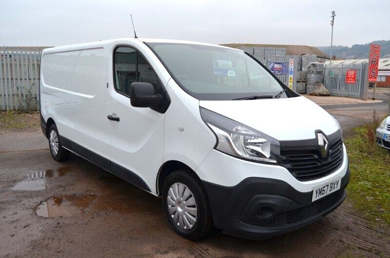 White Used 2018 Renault Trafic Business Van | £6,495 (Good price) - Image 1/4