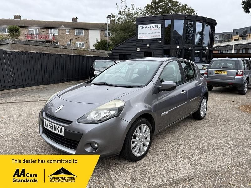 Grey Used 2009 Renault Clio II Dynamique Hatchback | £1,495 (Fair price) - Image 1/3