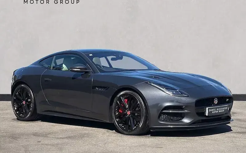 Begagnad Jaguar F-Type Supercharged 551 HK (405 kW) 2019 Sportkupé