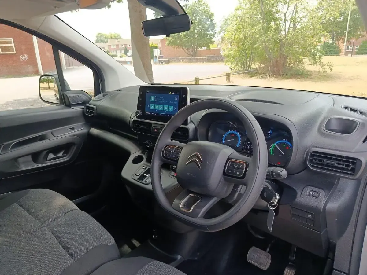 Used Citroën Berlingo 98 kW (134 HP) 2025 Grey MPV