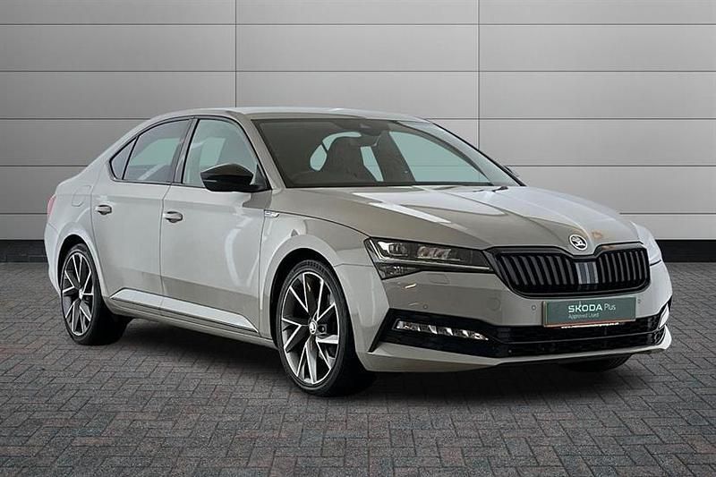 Meteor grey Used 2021 Skoda Superb SportlinePlus Hatchback | £18,690 (Good price) - Image 1/4