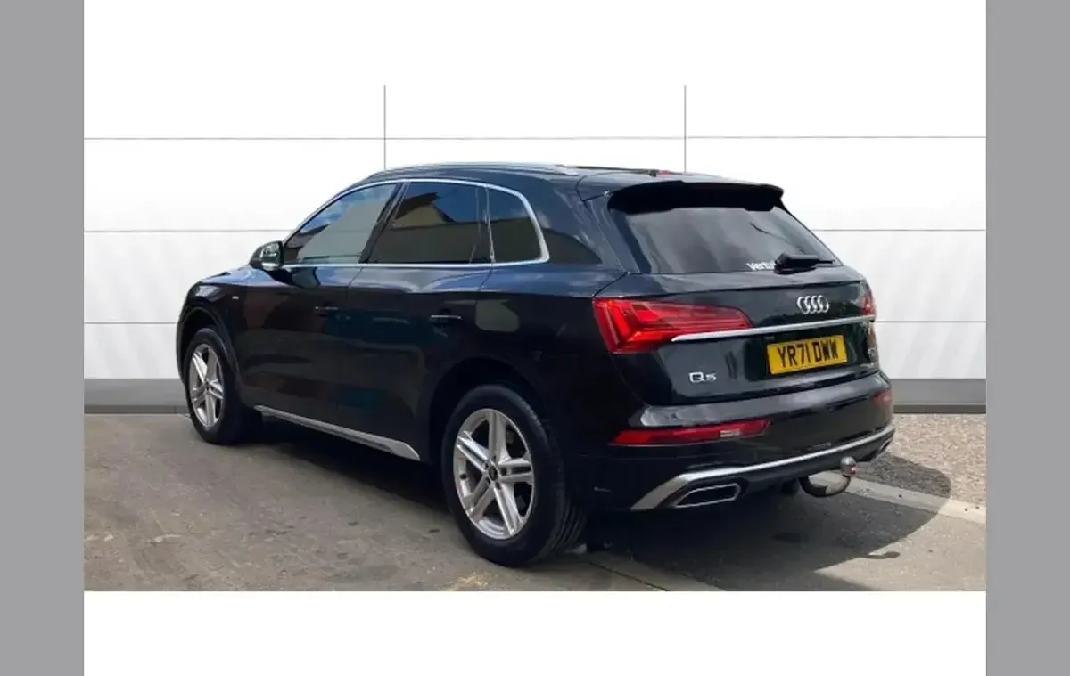 Used Audi Q5 S-Line 200 HP (147 kW) 2021 Black SUV