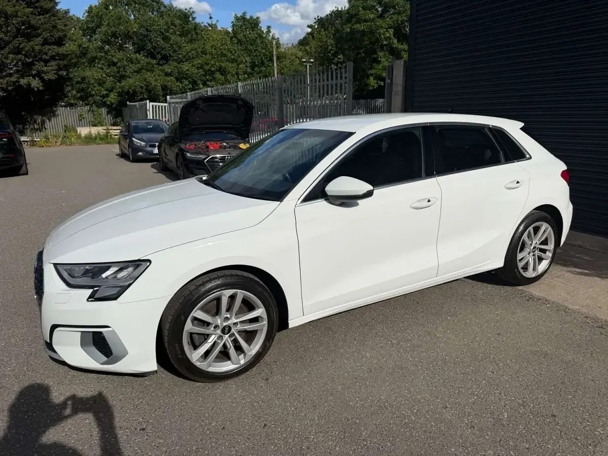 Used Audi A3 Sportback Sport 110 HP (80 kW) 2021 White Hatchback