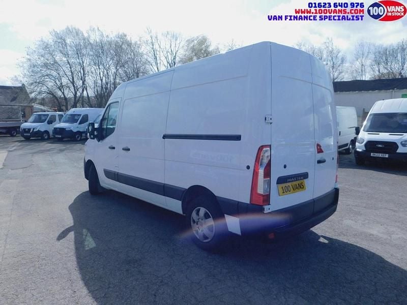 Used Renault Master Business 2021 White MPV