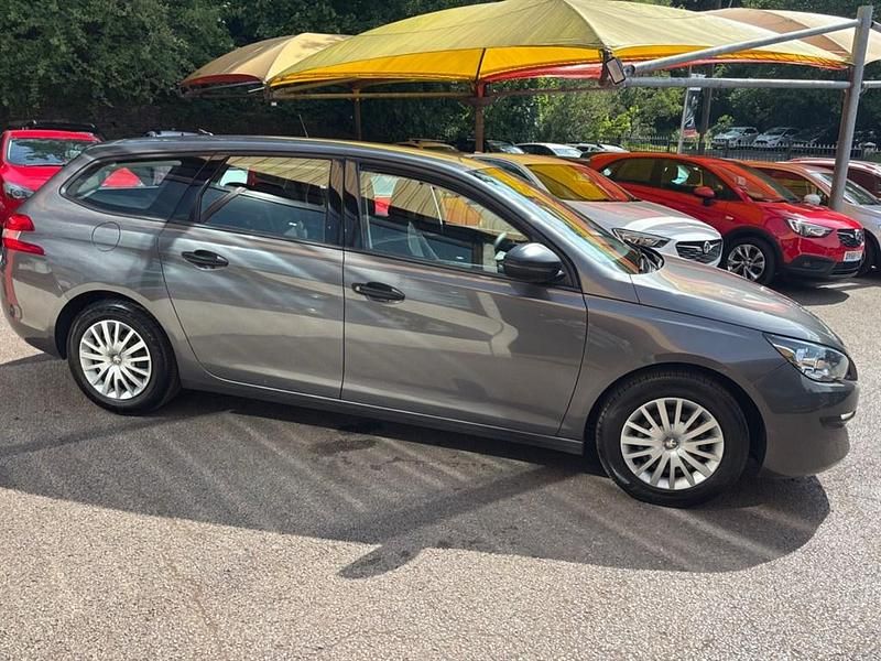 Used Peugeot 308 Access 110 HP (80 kW) 2017 Grey Estate