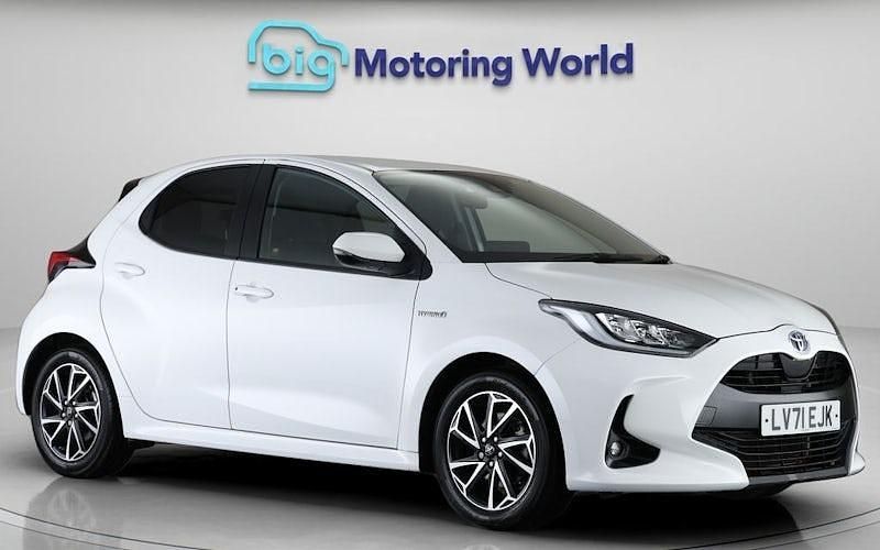 Used Toyota Yaris Hybrid Design 116 HP (85 kW) 2026 Hatchback