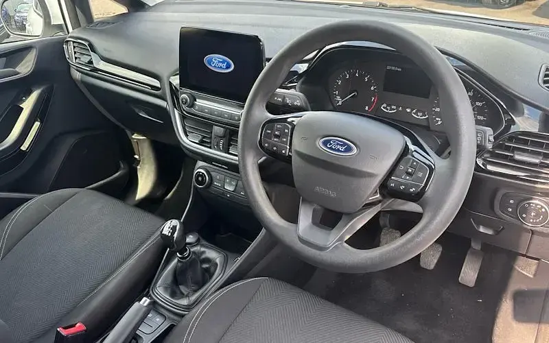 Used Ford Fiesta Trend 101 HP (74 kW) 2022 White Hatchback
