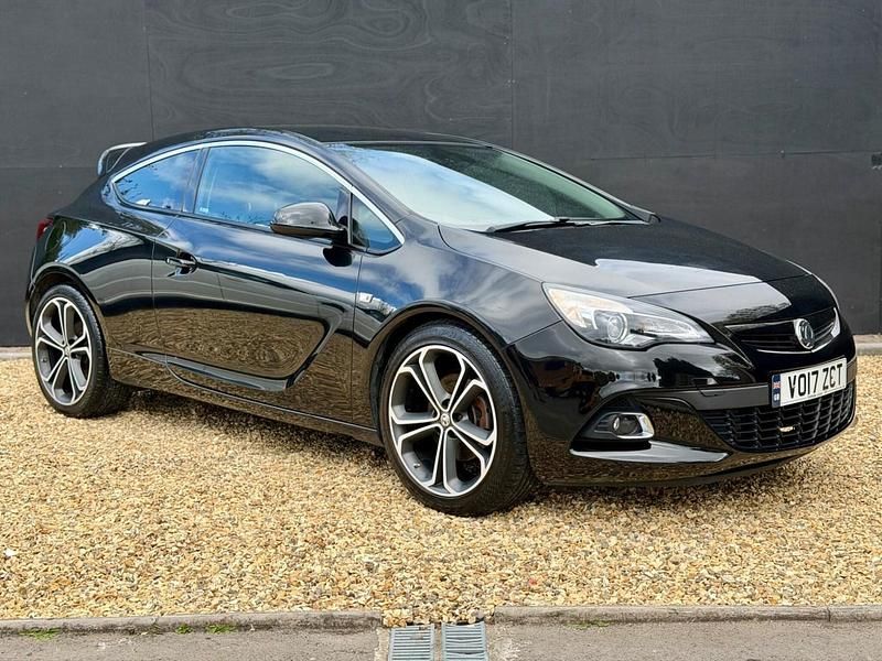 Used Vauxhall Astra GTC Edition 136 HP (100 kW) 2017 Black Hatchback