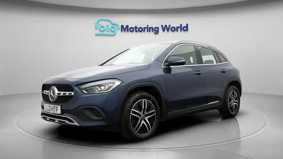 Used Mercedes GLA200 Premium Plus 163 HP (119 kW) 2021 Blue SUV