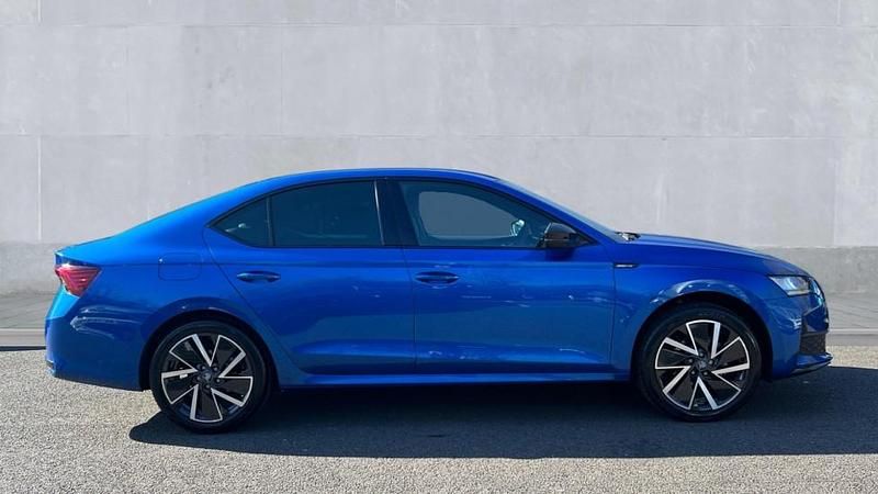 New Skoda Octavia SportLine 150 HP (110 kW) 2026 Race blue metallic Hatchback