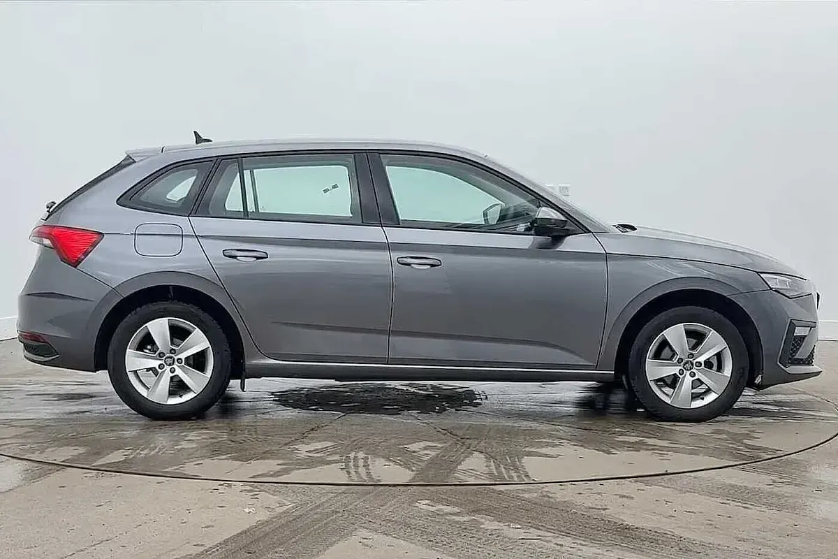 Used Skoda Scala SE 85 HP (62 kW) 2025 Graphite grey metallic Hatchback