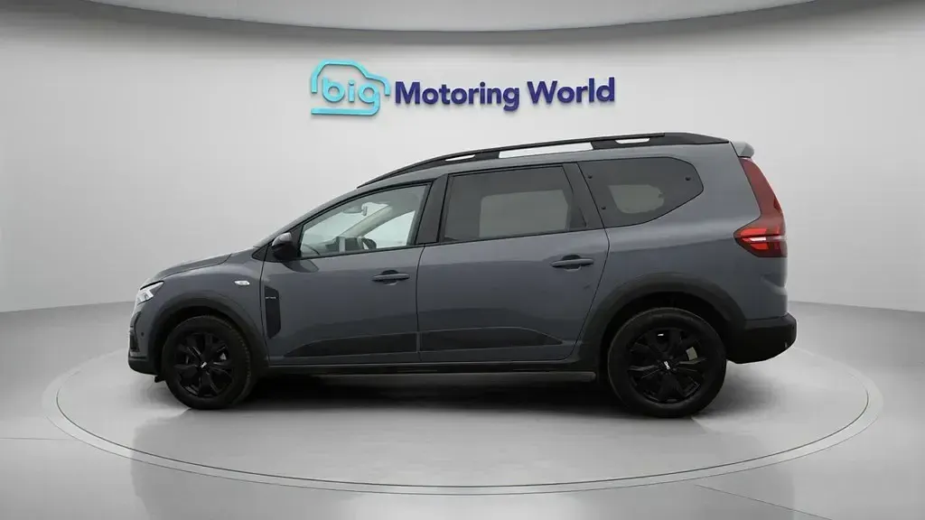 Usado Dacia Jogger Extreme 110 HP (80 kW) 2023 Cinzento Monovolume