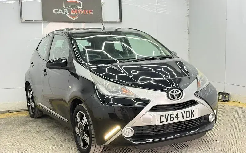 Used Toyota Aygo X-clusiv 69 HP (50 kW) 2015 Hatchback